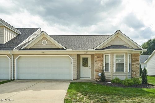 736 Rivers Edge Ln, Painesville, OH, 44077-3762 | Card Image