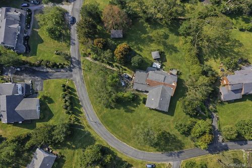 6 Cedarfield Ter, Saint James, NY, 11780-1521 | Card Image