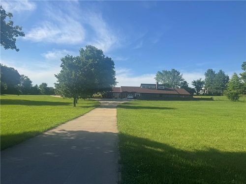 17274 Kansas Ave, Bonner Springs, KS, 66012 | Card Image