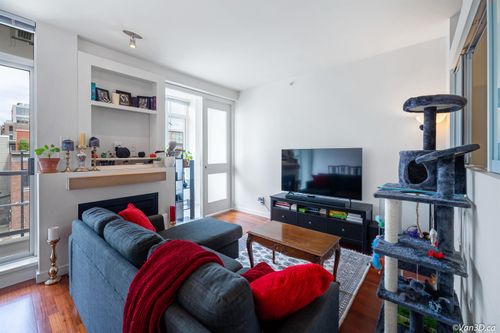 306-2055 Yukon St, Vancouver, BC, V5Y4B7 | Card Image