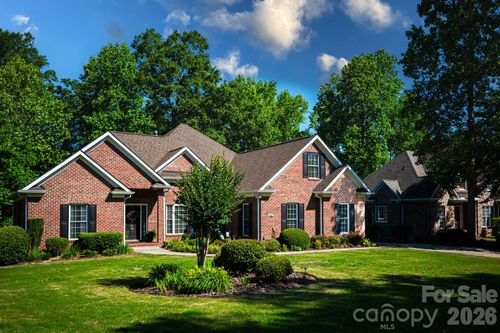 4015 Foxes Trl, Cramerton, NC, 28032-1674 | Card Image