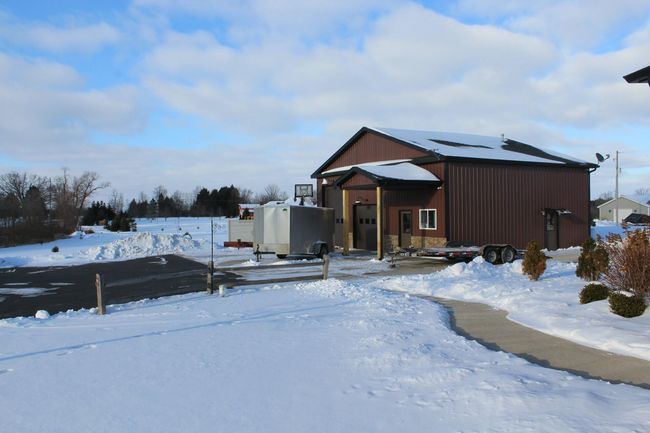 8895 S Airport Rd, House other with 4 bedrooms, 3 bathrooms and null parking in Dewitt MI | Image 9