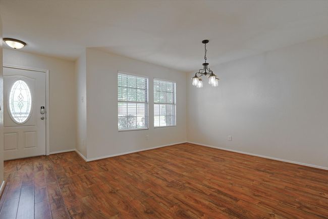 Dining Area | Image 4