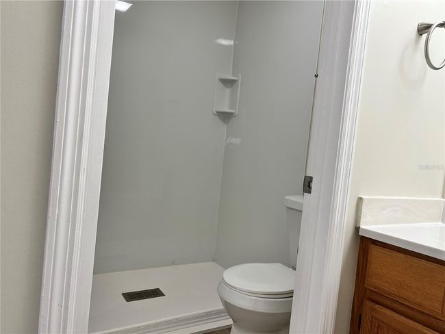 Master stand up shower | Image 28
