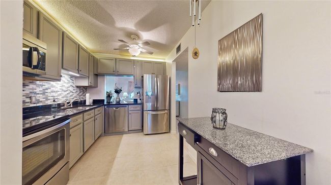 Kitchen | Image 11
