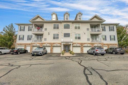 apt-d2-6 Cliff Rd, Woodland Park, NJ, 07424-4235 | Card Image