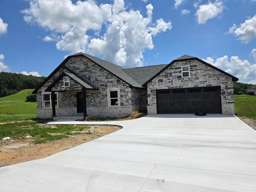 451 Madison Cir, London, KY, 40741-8179 | Card Image