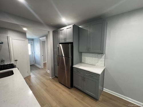 405 N High St, Mount Vernon, NY, 10552-3102 | Card Image