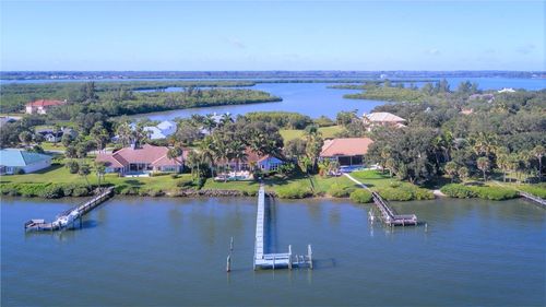 8600 Seacrest Dr, Vero Beach, FL, 32963-9602 | Card Image