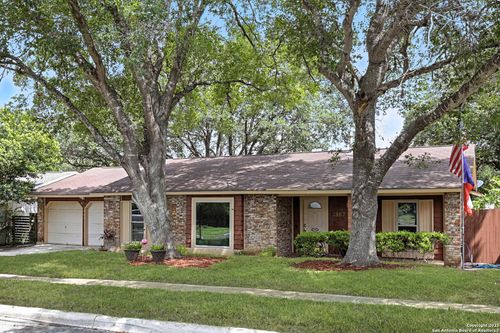 5867 Oak Run St, San Antonio, TX, 78247-1327 | Card Image