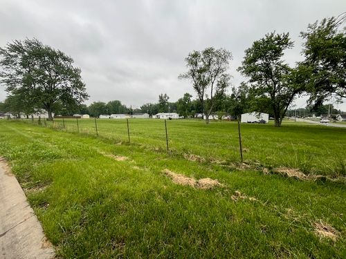 000 N Whitney Ln, Marion, IL, 62959 | Card Image