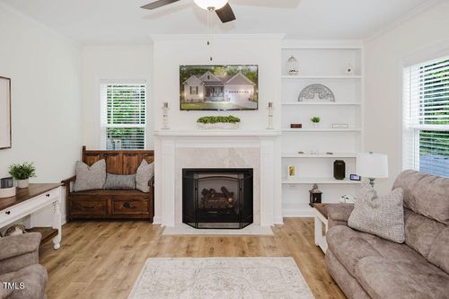 176 Lowery Ln, Benson, NC, 27504-8590 | Card Image