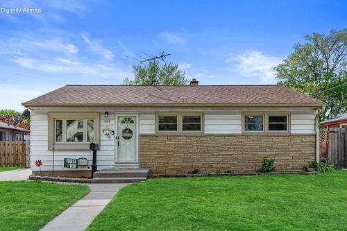 3165 S 66th Street, Milwaukee, WI, 53219 | Card Image