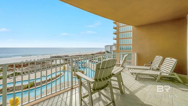 Balcony | Image 16