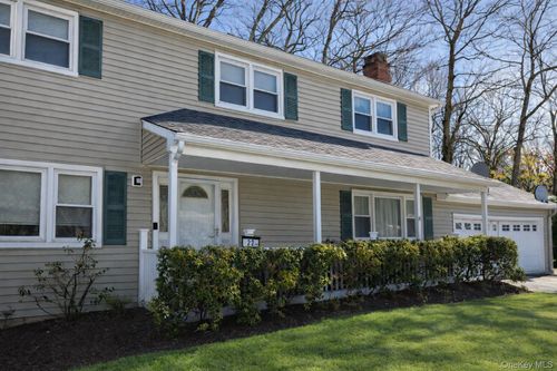 22 Palisades Ct, Pomona, NY, 10970-2708 | Card Image