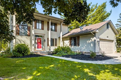 2732 Bayberry Dr, Waterford Twp, MI, 48329-2406 | Card Image
