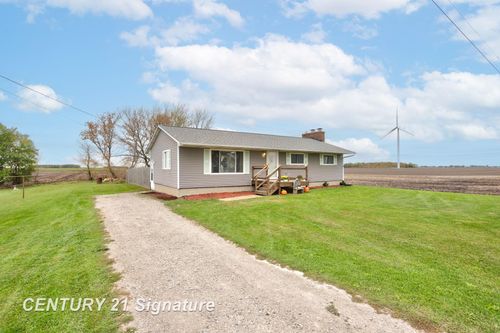 4251 Kirk Rd, Akron, MI, 48701-9735 | Card Image