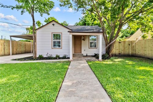 807 Aron St, Baytown, TX, 77520-8015 | Card Image