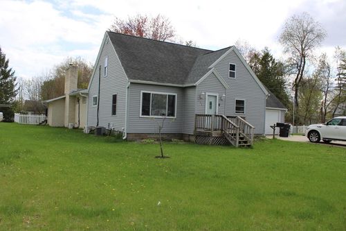 212 Highview Avenue, Shawano, WI, 54166 | Card Image