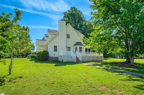 101 Bishop Dr, Easley, SC, 29640-2581 | Card Image