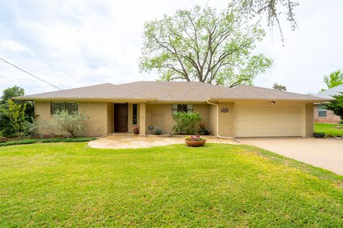 4027 Dakota Trl, Granbury, TX, 76048-6014 | Card Image