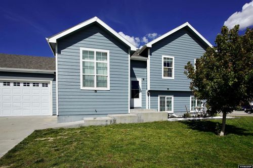 2300 Goosewing St, Bar Nunn, WY, 82601-7712 | Card Image