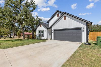 437 Sage Trail, House other with 4 bedrooms, 2 bathrooms and null parking in Springtown TX | Image 2