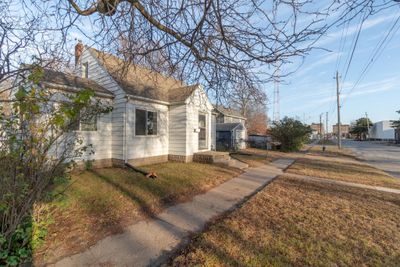 59 Sycamore Street, House other with 2 bedrooms, 1 bathrooms and null parking in Waterloo IA | Image 3