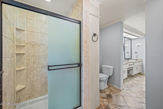 4524 7 Th St, House other with 3 bedrooms, 3 bathrooms and null parking in Lubbock TX | Image 33