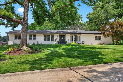 45 Orange Hills Dr, Chesterfield, MO, 63017-3248 | Card Image