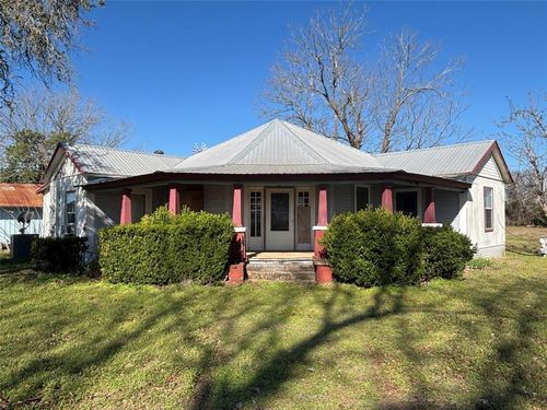 5612 Highway 71 E, Smithville, TX, 78957-5005 | Card Image