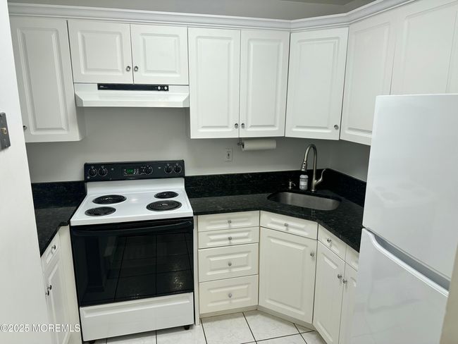 D - 153 Cross Slope Ct, Home with 1 bedrooms, 1 bathrooms and null parking in Manalapan NJ | Image 8