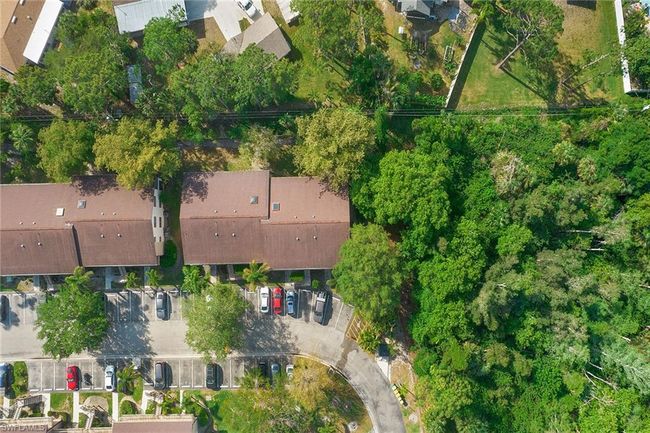 L201 - 5238 Treetops Dr, Condo with 2 bedrooms, 2 bathrooms and null parking in NAPLES FL | Image 31