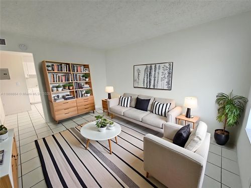 apt-204-6961 W 14th Ct, Hialeah, FL, 33014-4568 | Card Image