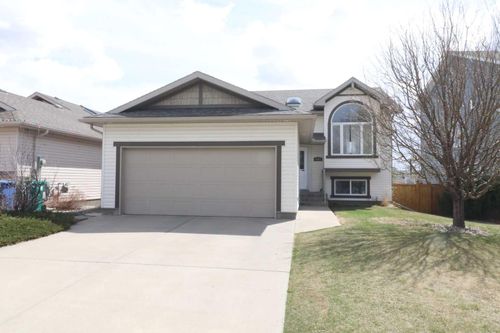 1664 Coalbanks Blvd W, Lethbridge, AB, T1J2X4 | Card Image