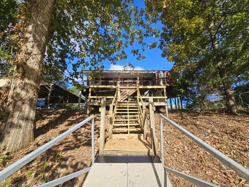 91 Creekside View Ln, Decaturville, TN, 38329-5500 | Card Image