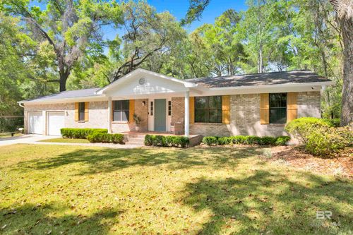 11 Woods Ave, Fairhope, AL, 36532-3335 | Card Image