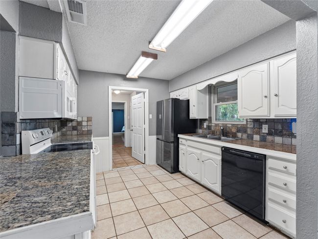 411 Chad Ln, House other with 3 bedrooms, 2 bathrooms and null parking in Red Oak TX | Image 12