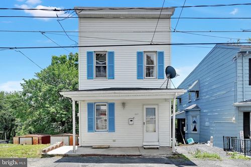 227 Wallace St, POTTSVILLE, PA, 17901-1133 | Card Image