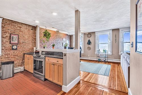 4-25 South St, Boston, MA, 02135-5170 | Card Image