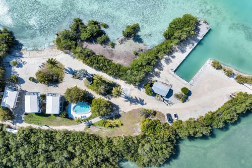 11-62250 Overseas Hwy, Conch Key, FL, 33050-6909 | Card Image