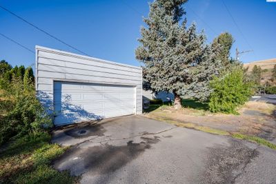 1716 Cedar St, Home with 2 bedrooms, 1 bathrooms and null parking in Colfax WA | Image 2