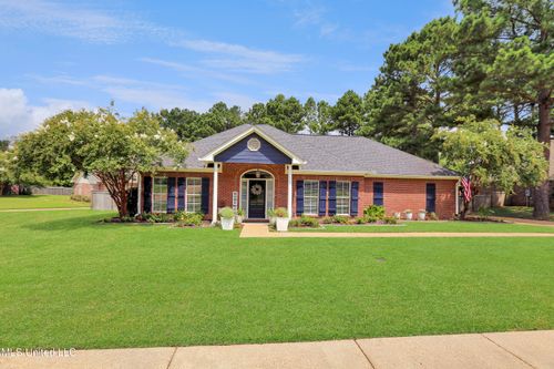 105 Brierfield Dr, Madison, MS, 39110-7767 | Card Image