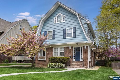 5 Bellaire Dr, Montclair, NJ, 07042-3008 | Card Image