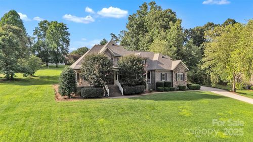 1163 Willow Creek Dr, Newton, NC, 28658-8012 | Card Image