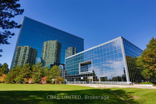 702-1 Concorde Gate, North York, ON, M3C3N6 | Card Image