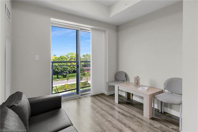 404 - 280 Lester St, House attached with 2 bedrooms, 1 bathrooms and 1 parking in Waterloo ON | Image 7