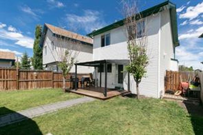 242 Cranberry Close Se, House detached with 3 bedrooms, 1 bathrooms and 2 parking in Calgary AB | Image 21