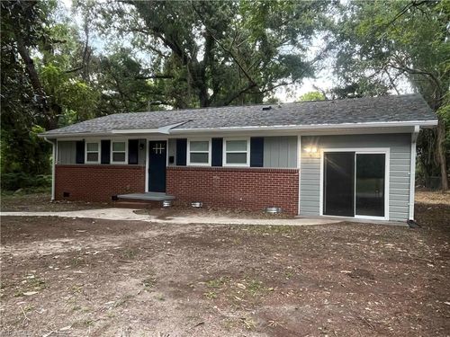 210 Dickson Street, Laurinburg, NC, 28352 | Card Image
