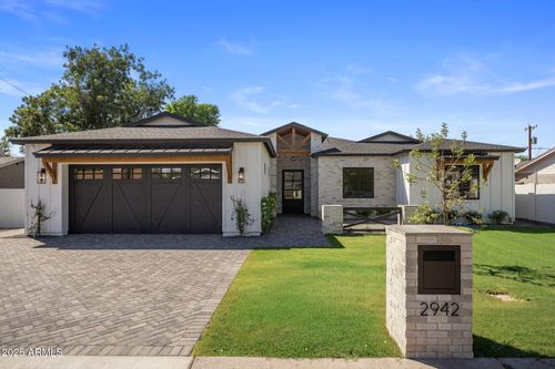 2942 N 47th Pl, Phoenix, AZ, 85018-7708 | Card Image